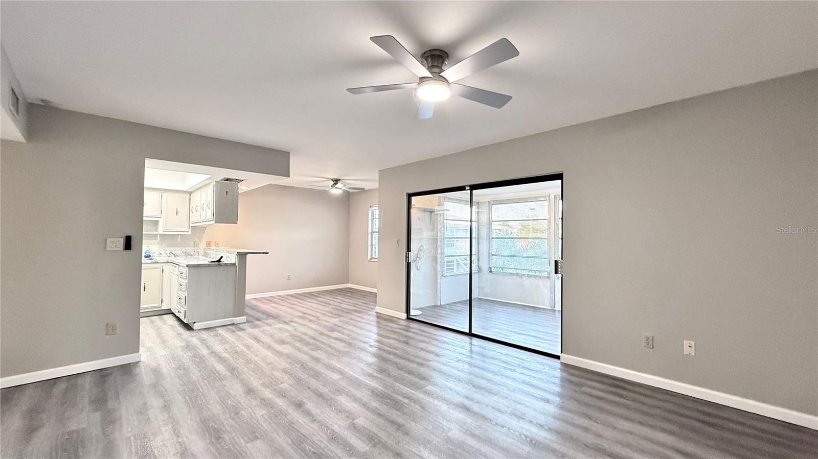 EDGEWATER MANOR - Residential Lease