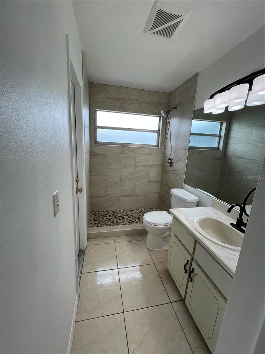 INDIAN RIDGE UNIT 2 - Residential Lease