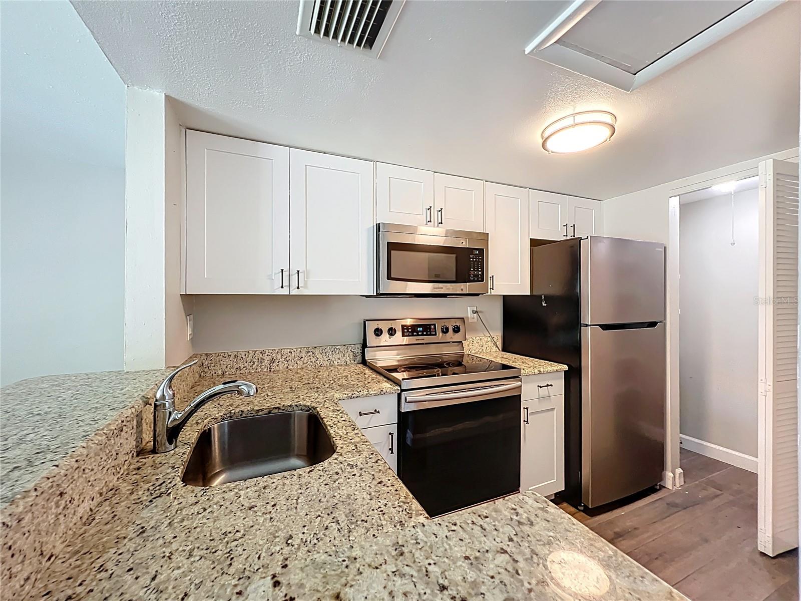 SANDY COVE - Residential