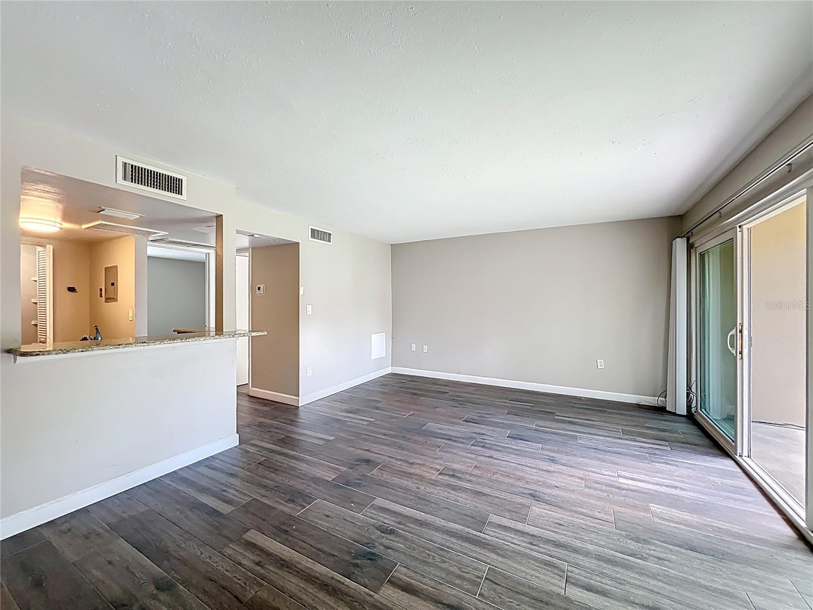 SANDY COVE - Residential