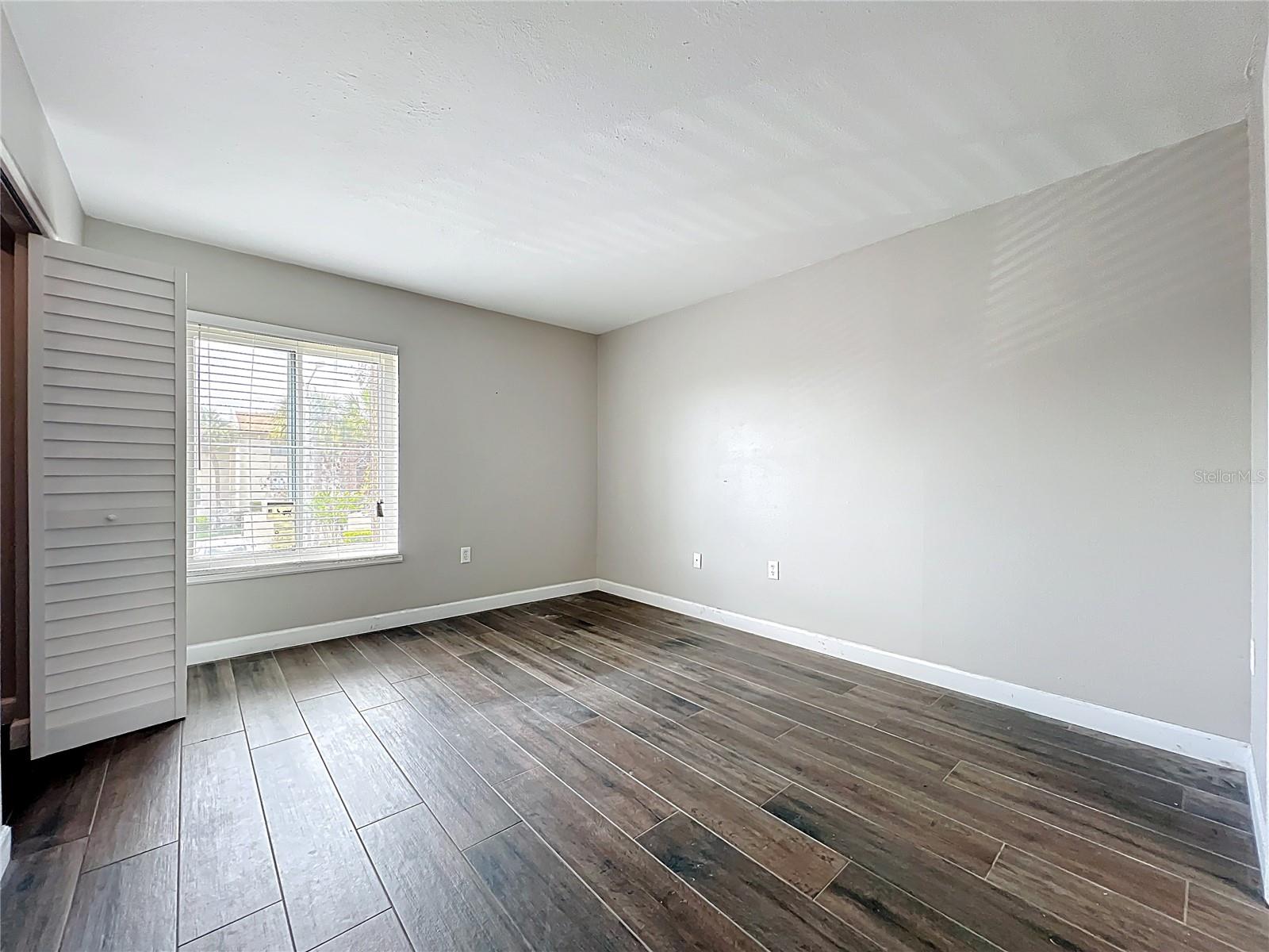 SANDY COVE - Residential