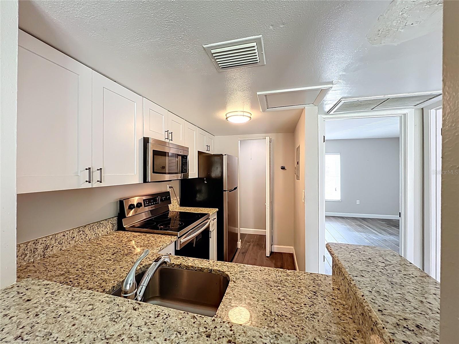 SANDY COVE - Residential