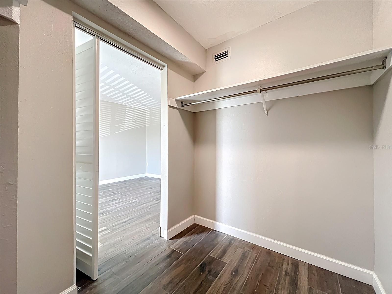 SANDY COVE - Residential