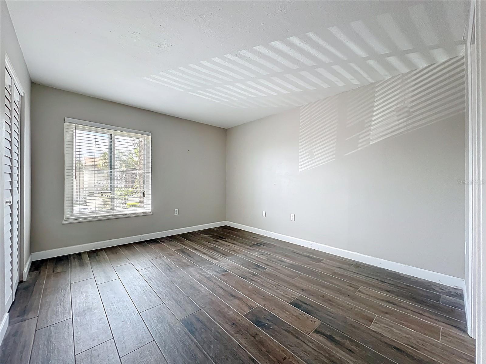 SANDY COVE - Residential