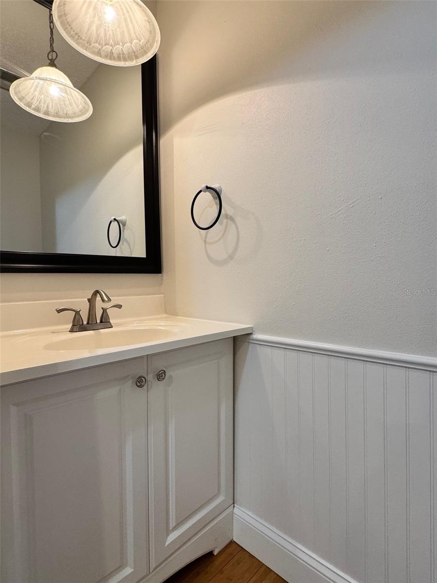 RAMBLEWOOD ACRES - Residential Lease