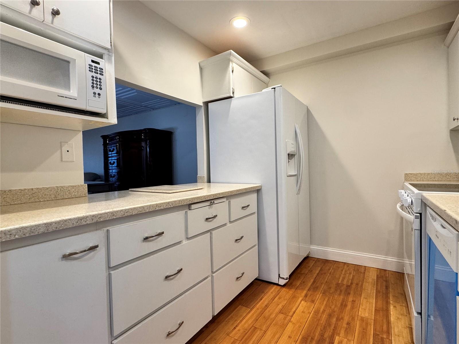 RAMBLEWOOD ACRES - Residential Lease