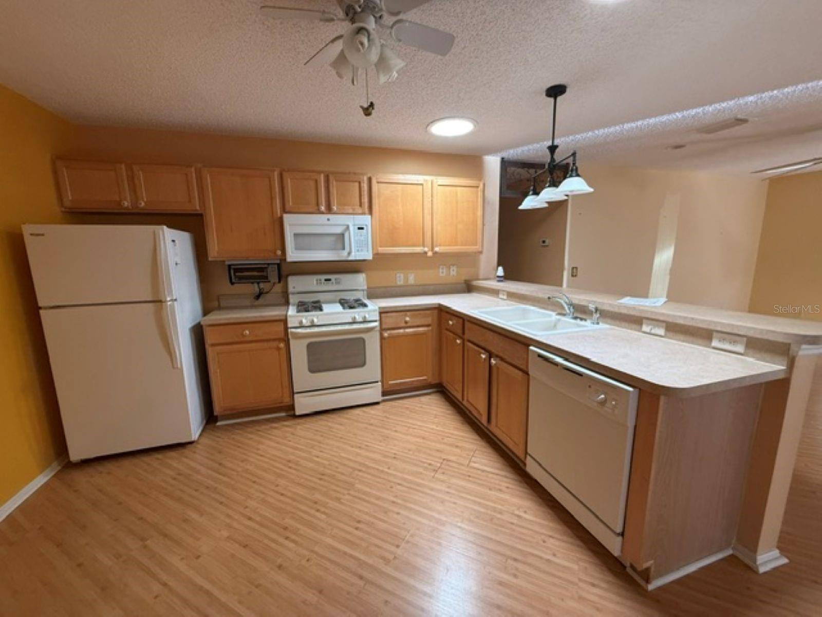 2459 LAUREL BAY LANE