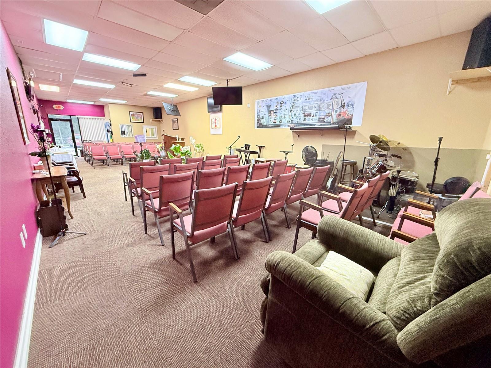 1706 E SEMORAN BLVD 116