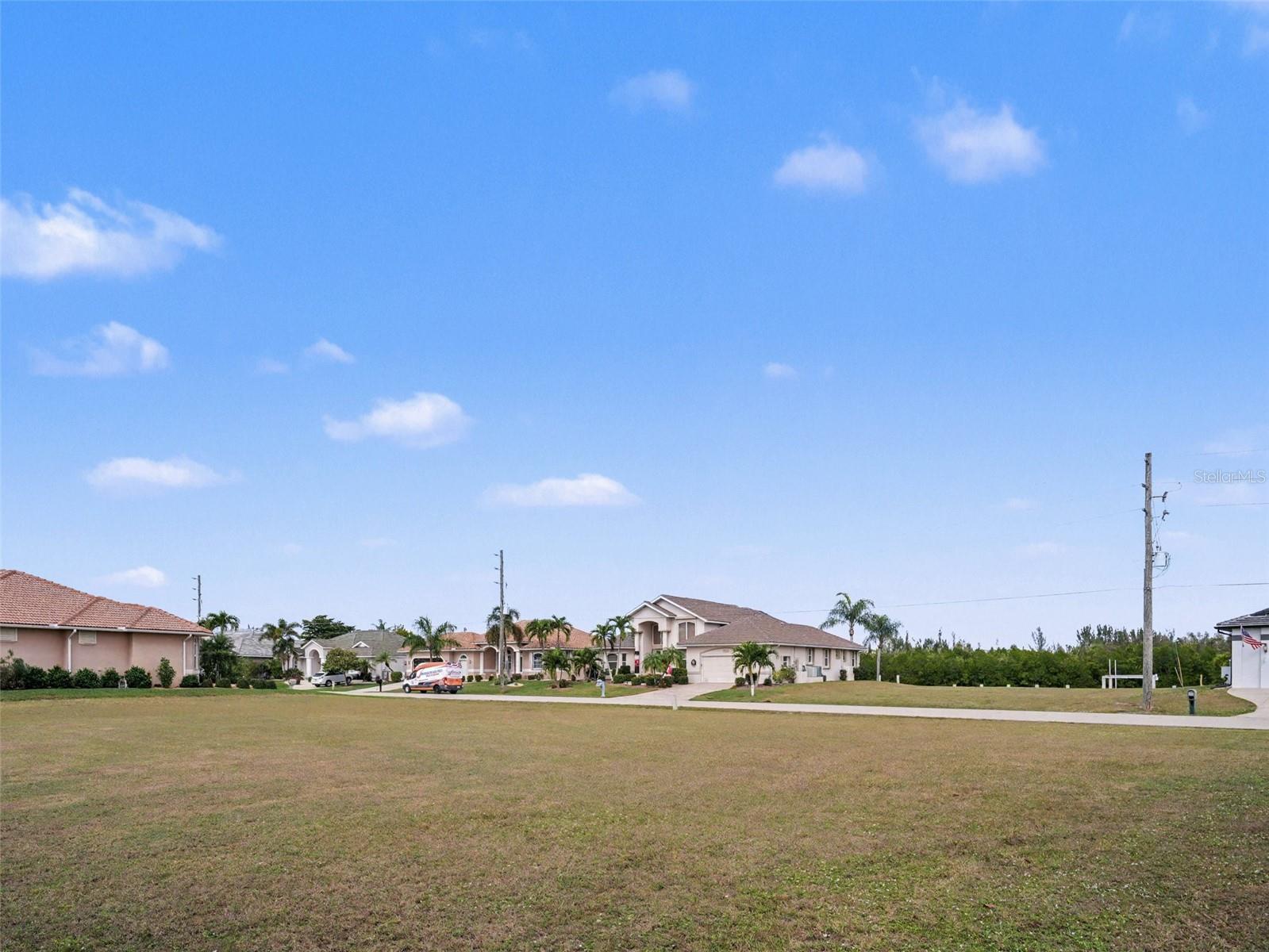 PUNTA GORDA ISLES SEC 14 - Land