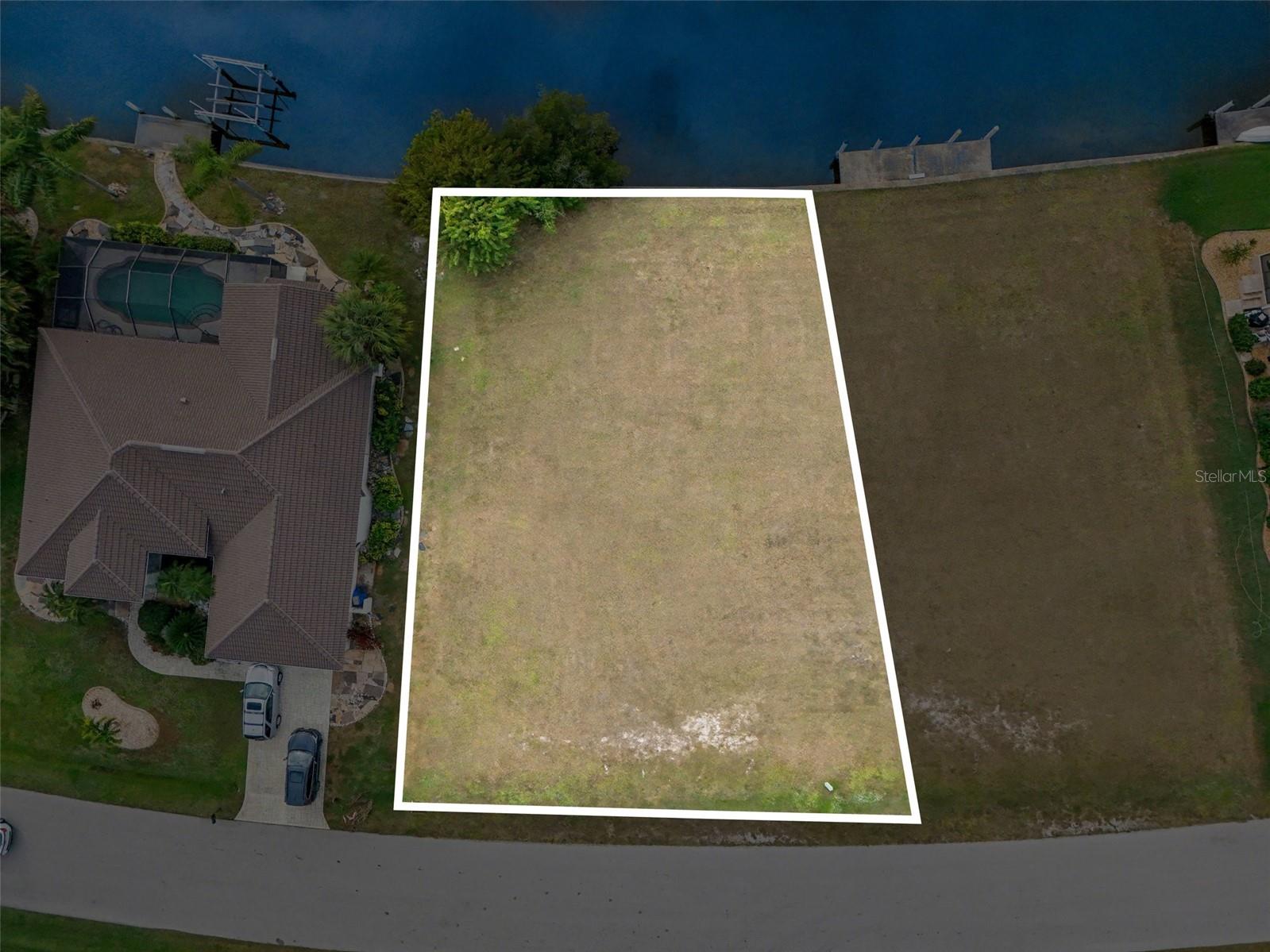 PUNTA GORDA ISLES SEC 14 - Land