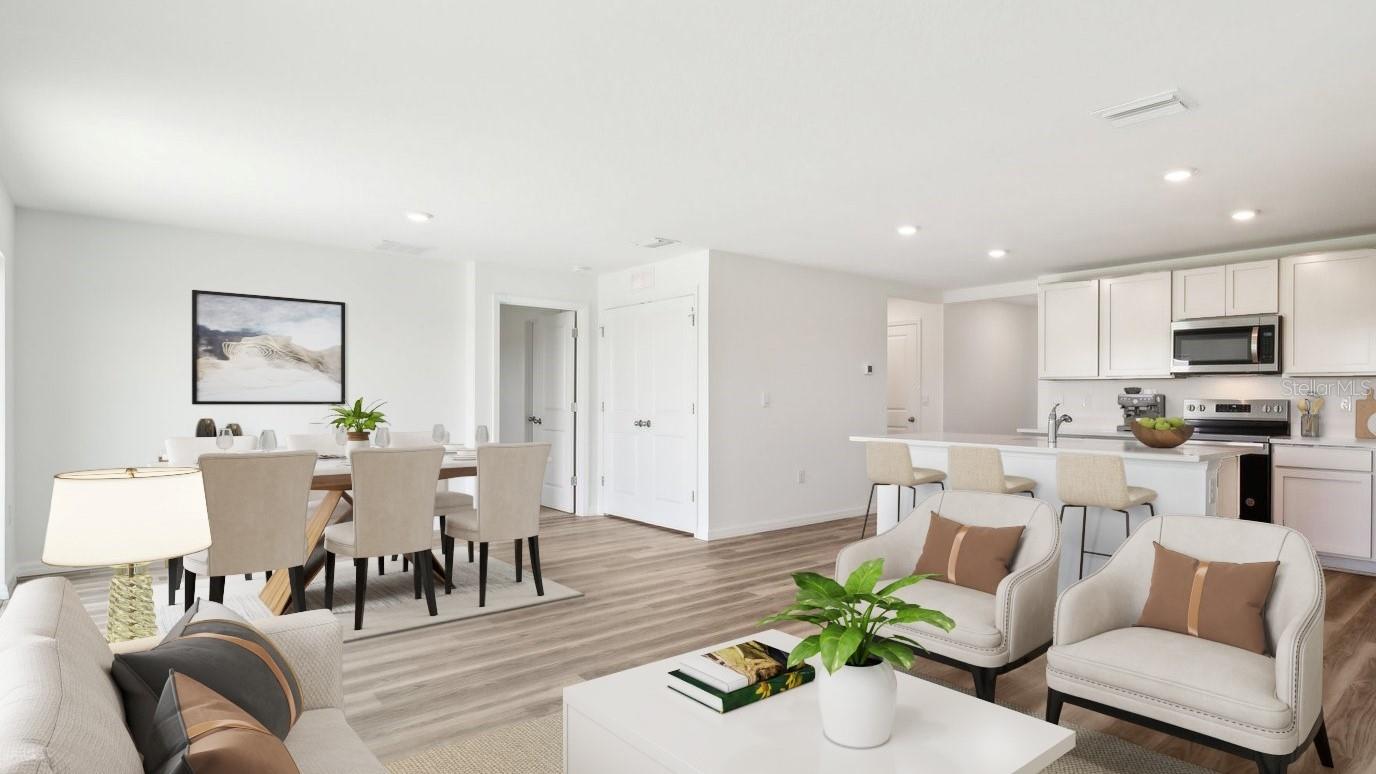 OAKFIELD LAKES - Residential