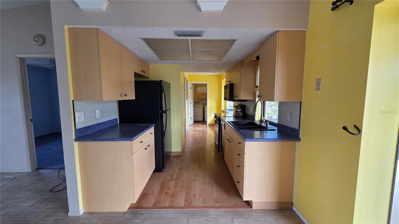 SOUTH VENICE - Residential