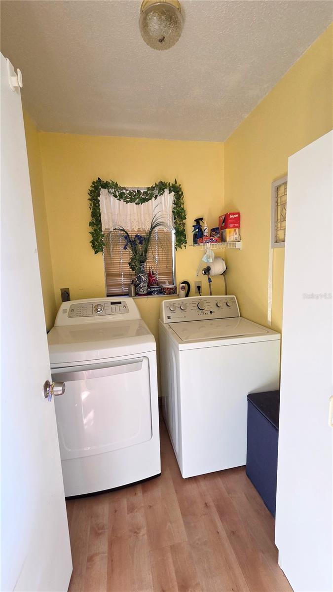 SOUTH VENICE - Residential