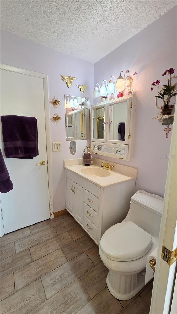 SOUTH VENICE - Residential