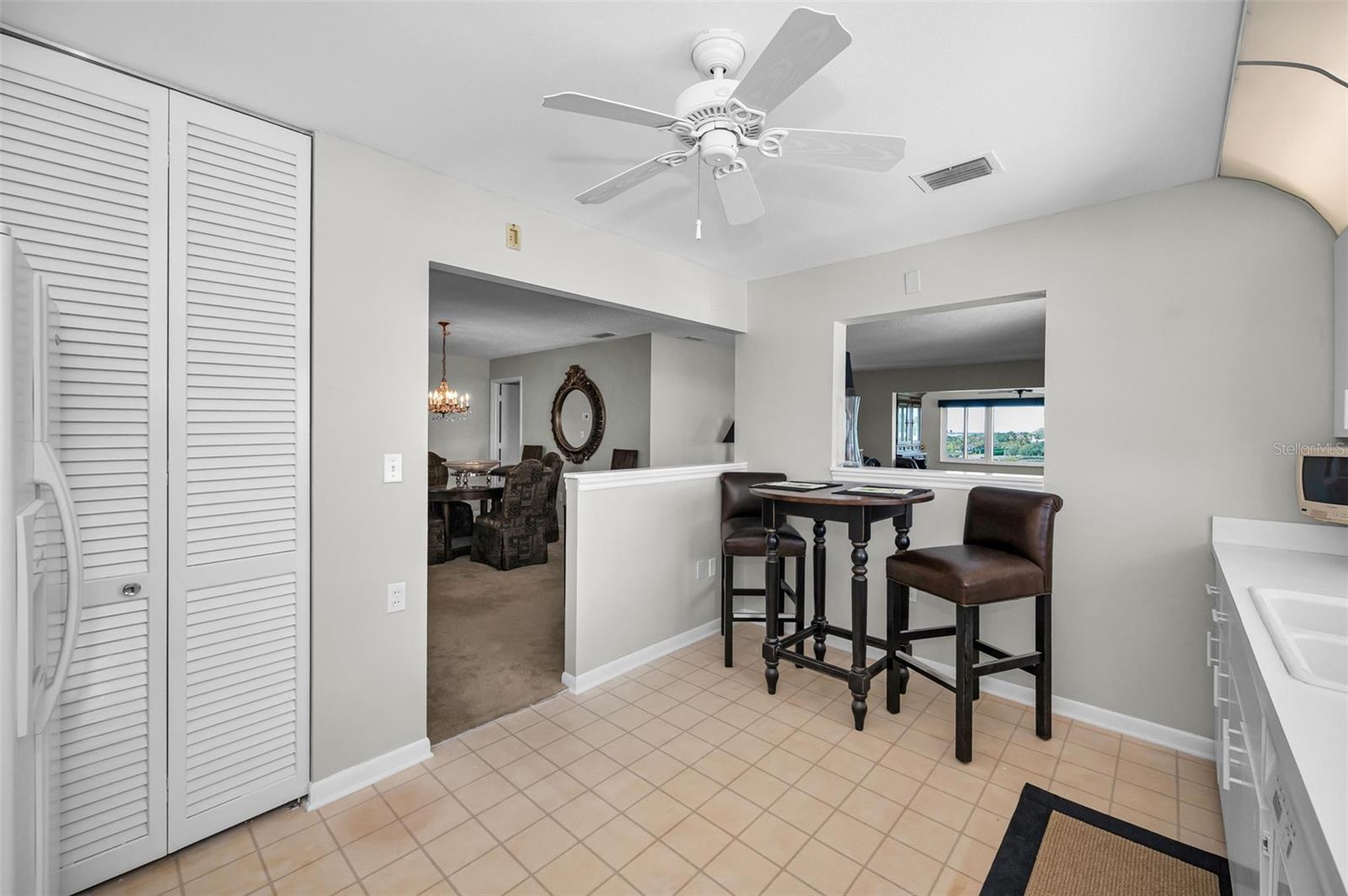 HARBOUR CLUB CONDO NO 3 - Residential