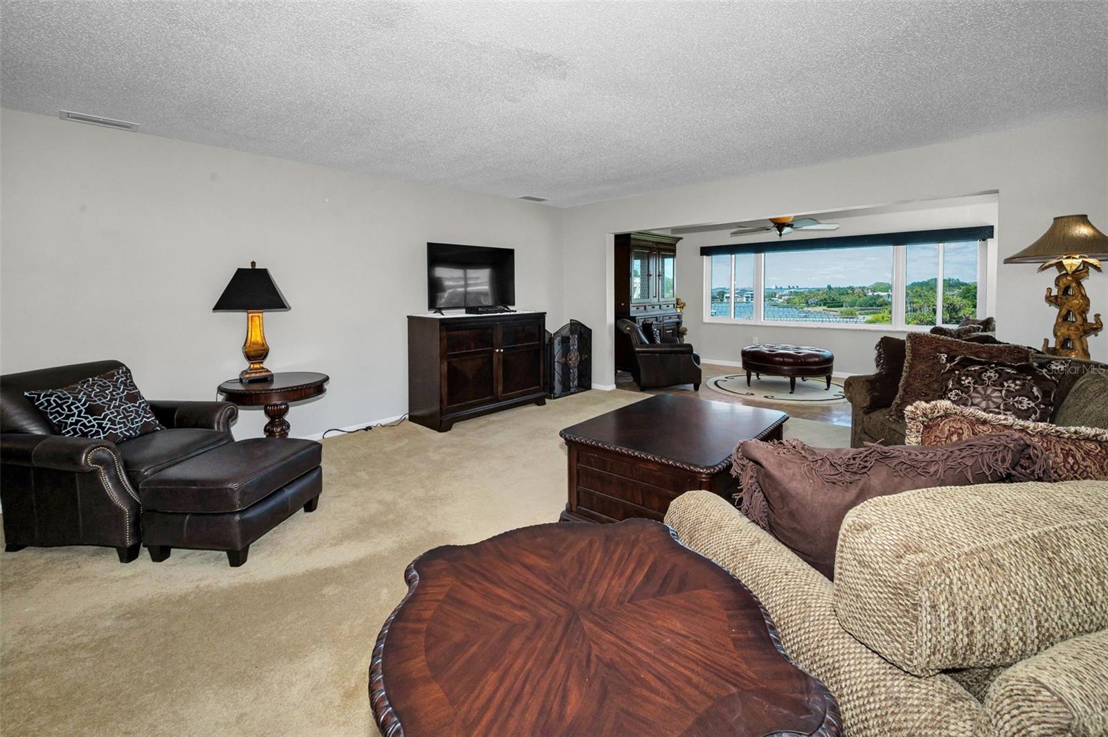 HARBOUR CLUB CONDO NO 3 - Residential