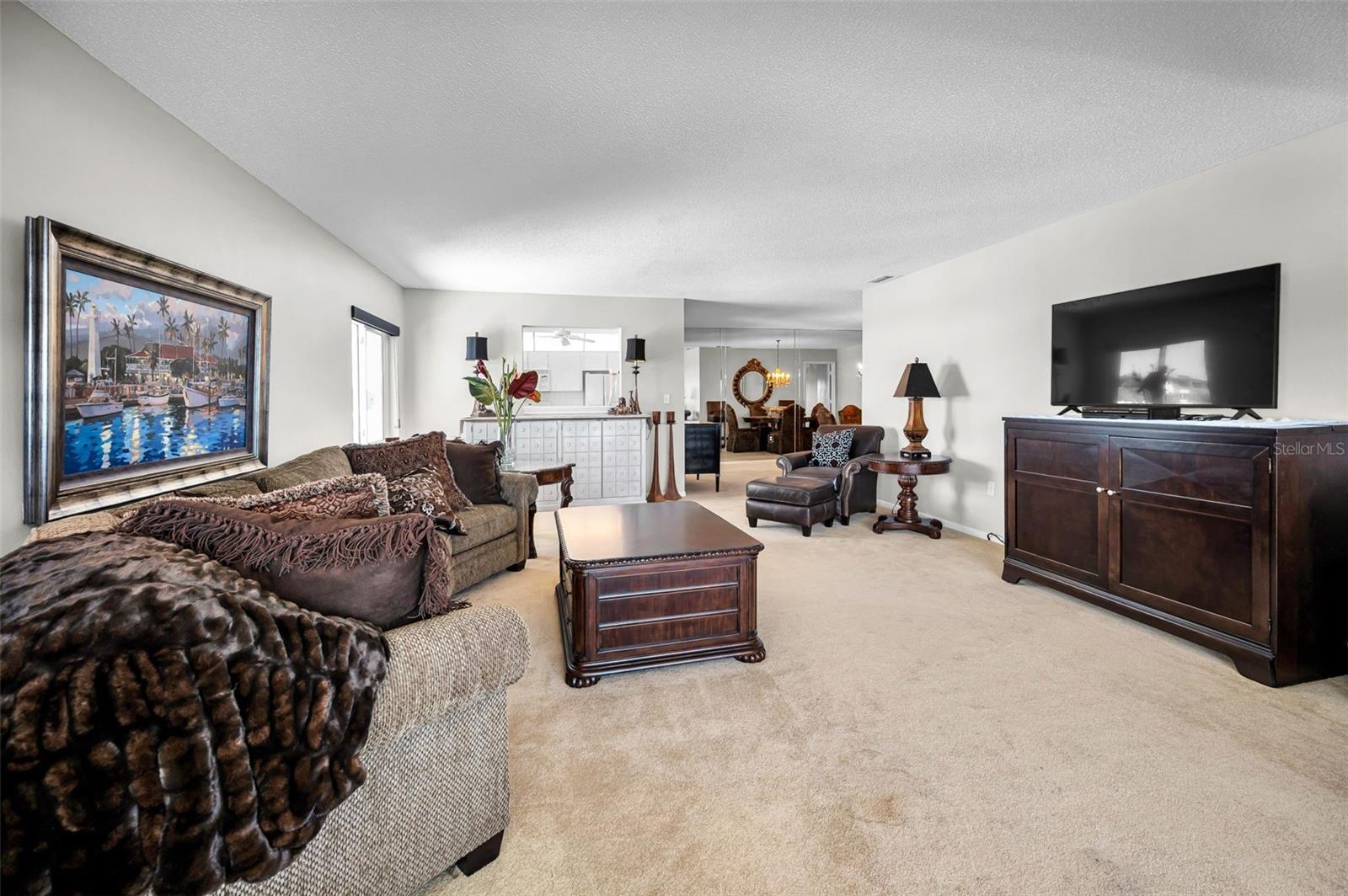 HARBOUR CLUB CONDO NO 3 - Residential