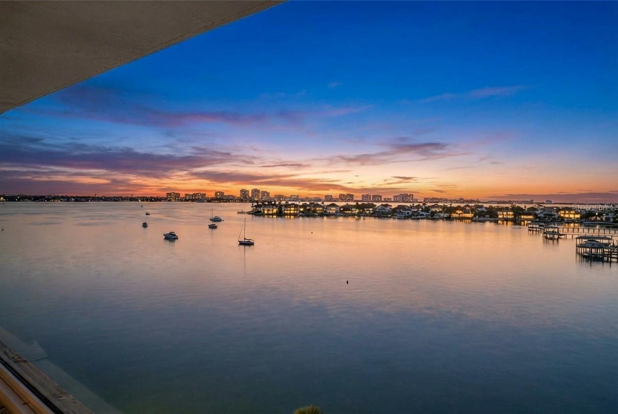 HARBOUR CLUB CONDO NO 3 - Residential