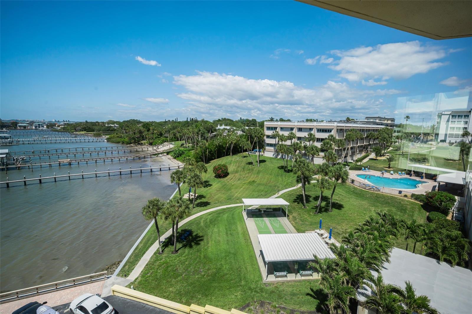 HARBOUR CLUB CONDO NO 3 - Residential