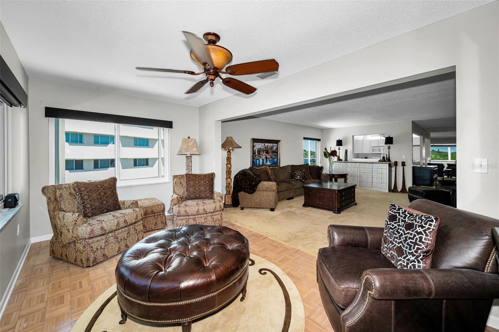 HARBOUR CLUB CONDO NO 3 - Residential