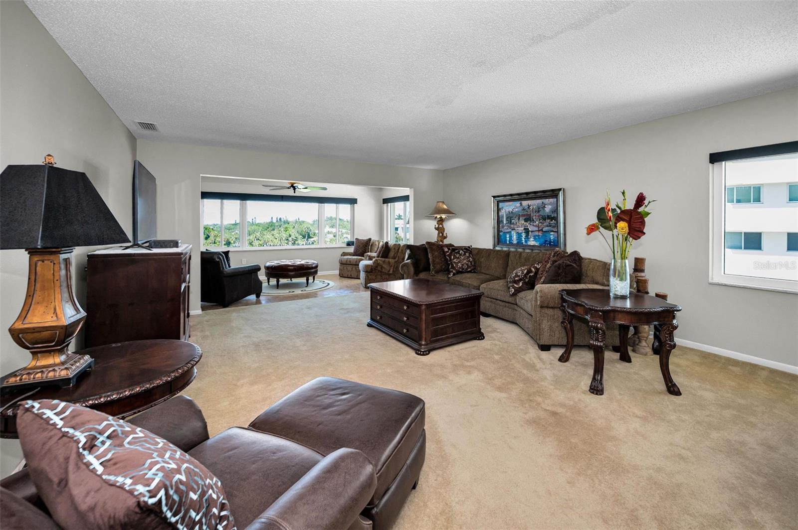 HARBOUR CLUB CONDO NO 3 - Residential