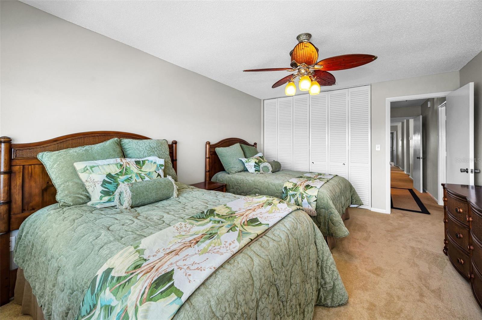 HARBOUR CLUB CONDO NO 3 - Residential