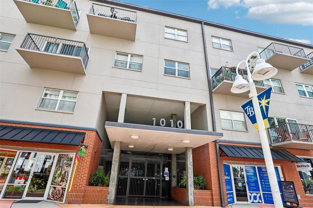 Photo of 1010 Central Avenue #413, St Petersburg, FL 33705 (MLS # TB8532245)