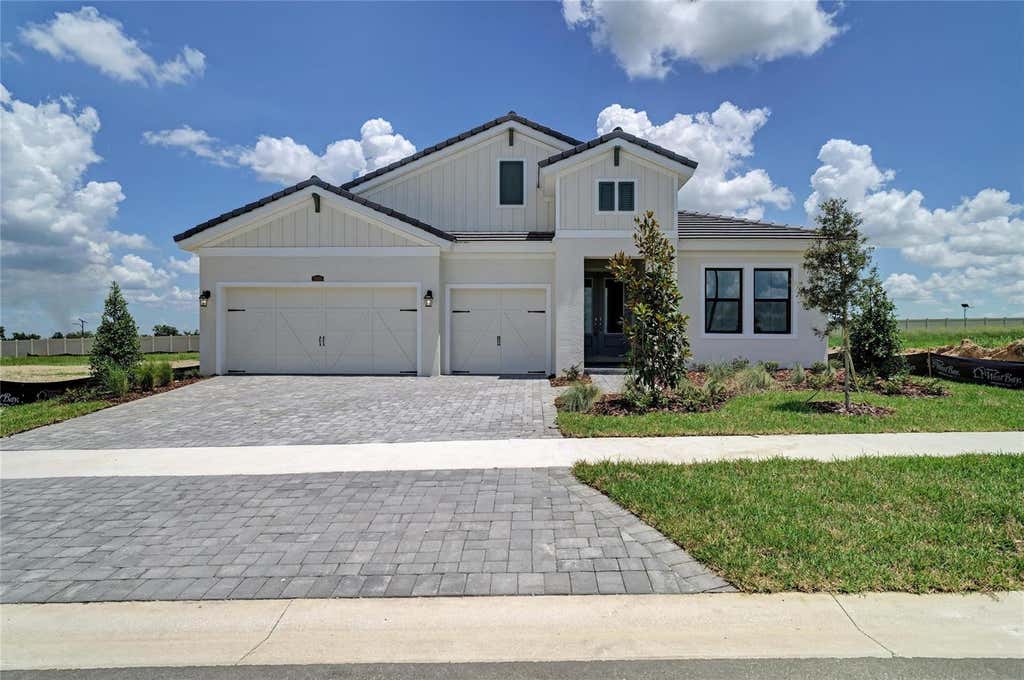 Photo of 9806 Leaf Green Lane, Dade City, FL 33525 (MLS # TB8504656)