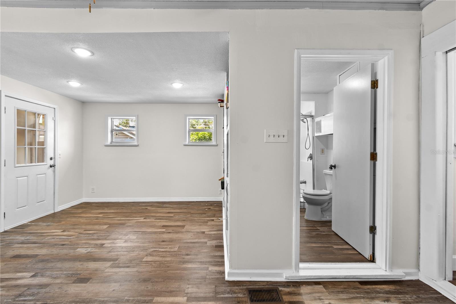 ROYAL POINCIANA - Residential Lease