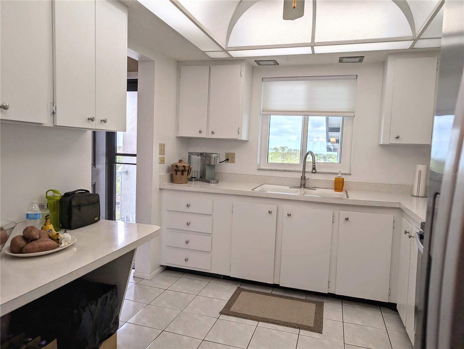 BAYSHORE ON THE LAKE APTS III SEC2 - Residential