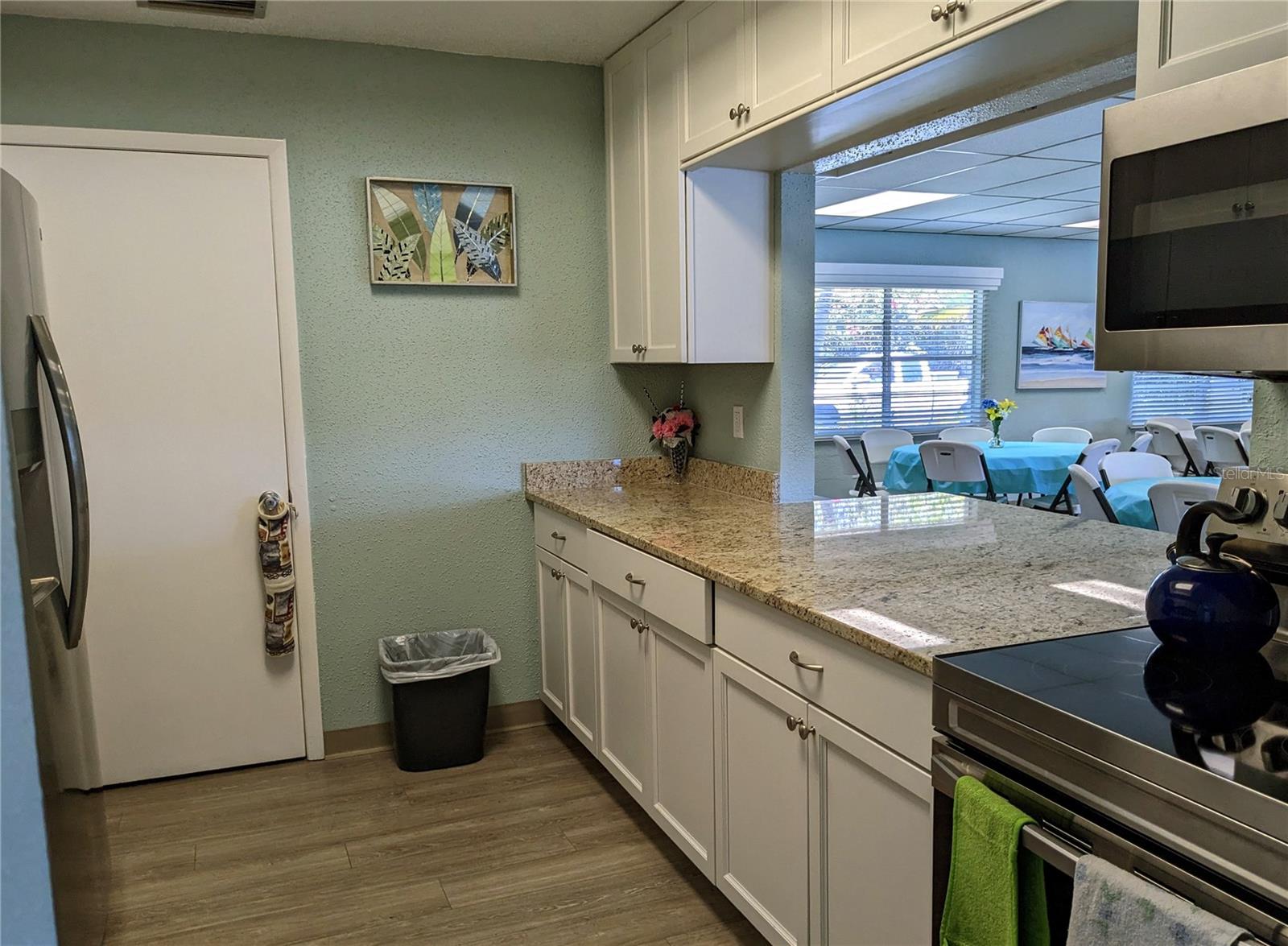 BAYSHORE ON THE LAKE APTS III SEC2 - Residential