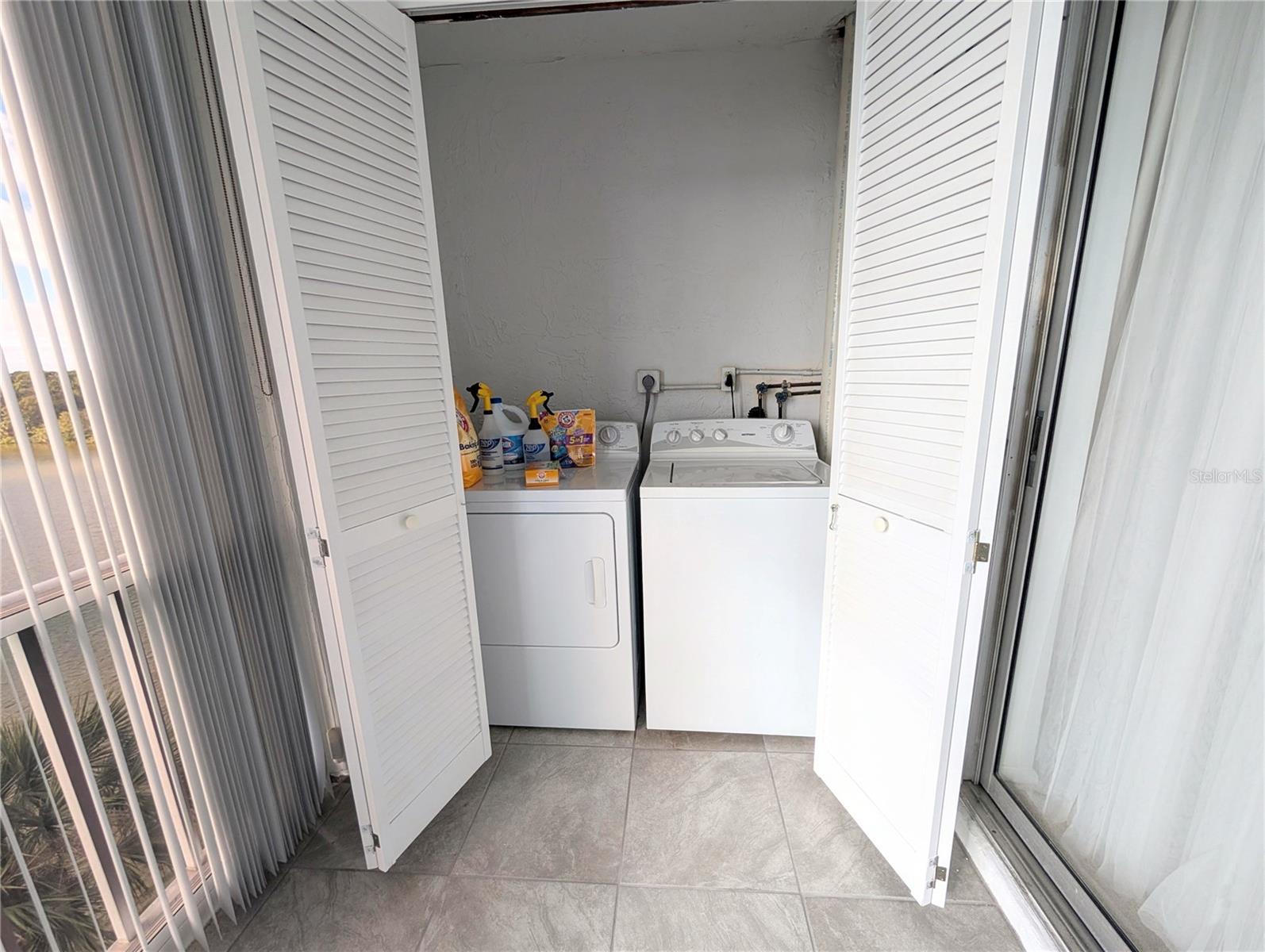 BAYSHORE ON THE LAKE APTS III SEC2 - Residential