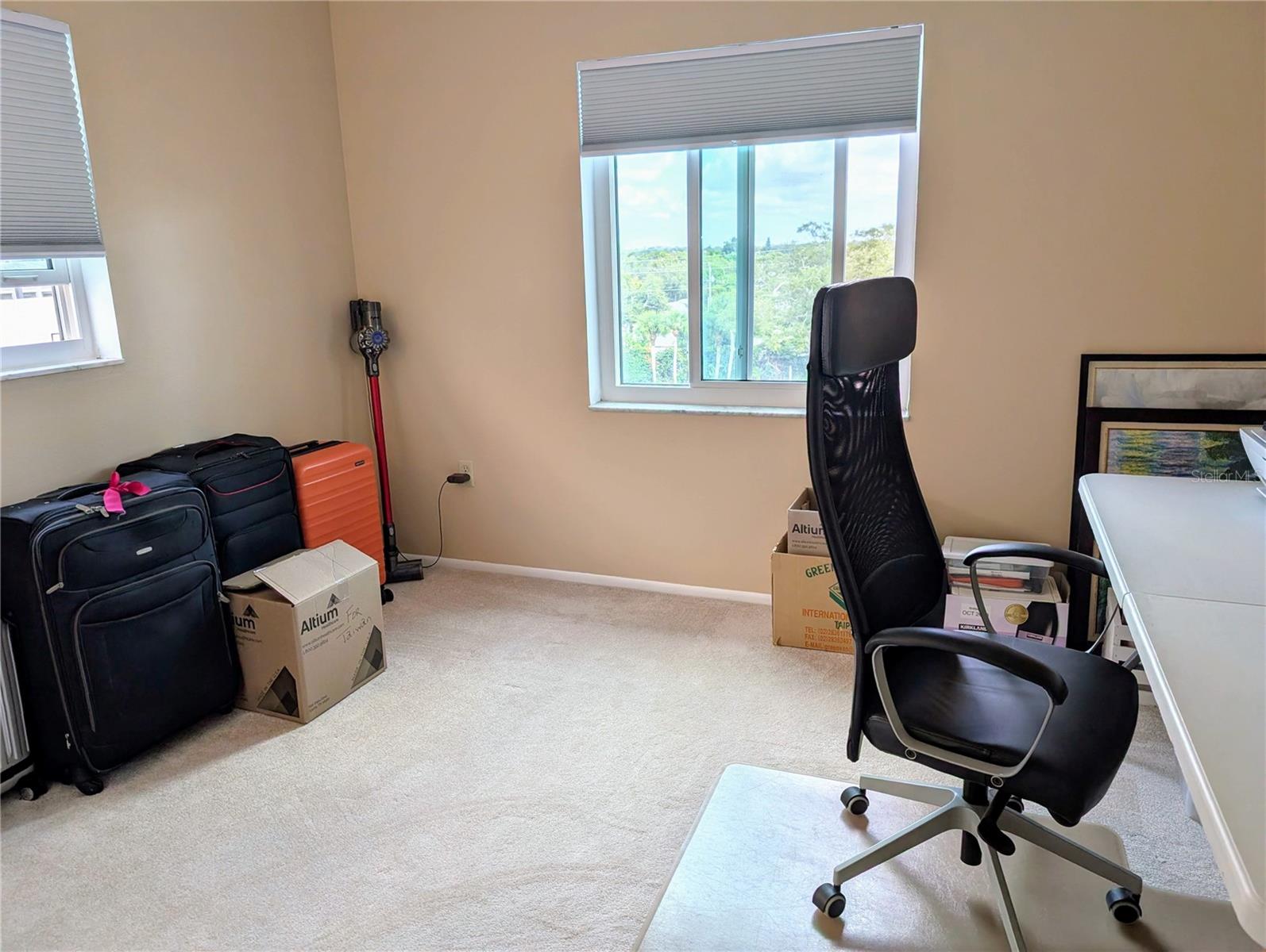 BAYSHORE ON THE LAKE APTS III SEC2 - Residential