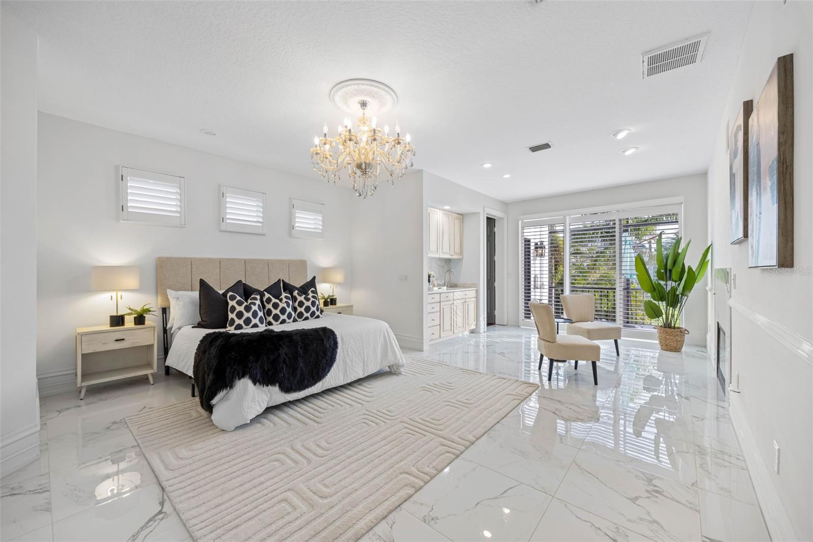 KIPPS COLONY ESTATES AT PASADENA YACHT/COUNTRY CL - Residential