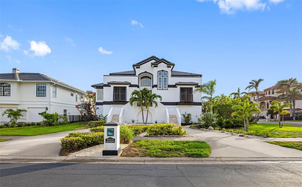 Photo of 6024 Kipps Colony Drive E, Gulfport, FL 33707 (MLS # TB8480910)