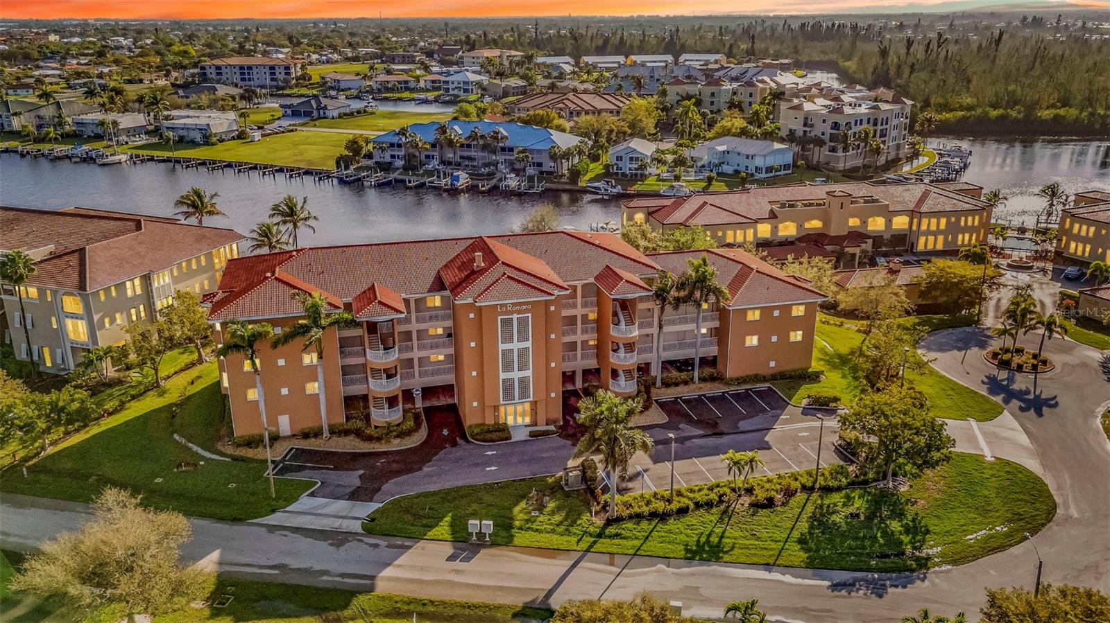 LA ROMANA CONDO - Residential