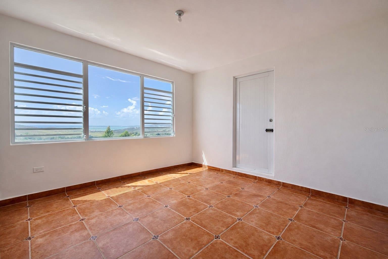 URB. VISTAMAR - Residential