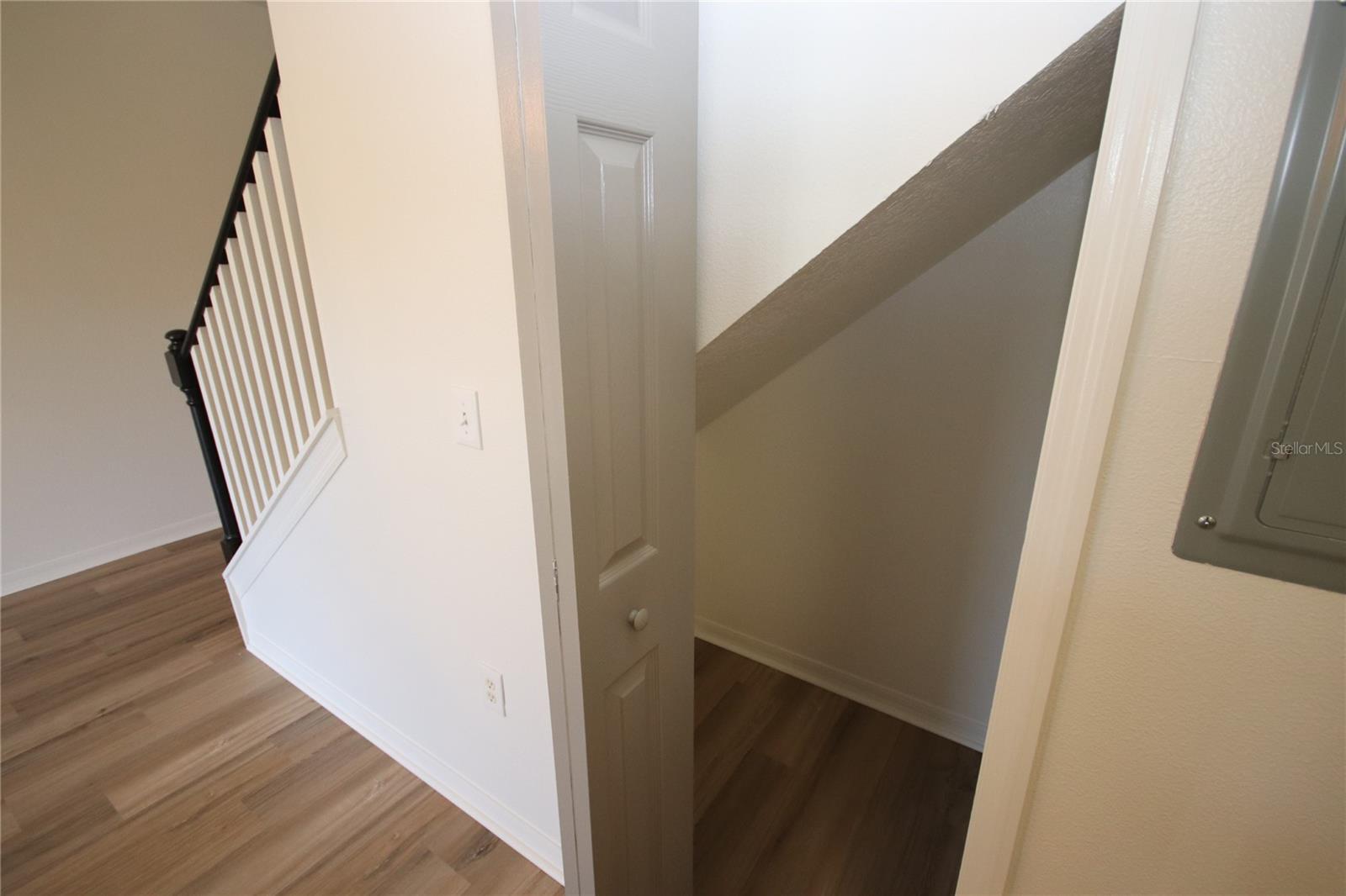 LAKEWOOD RIDGE TWNHMS - Residential Lease