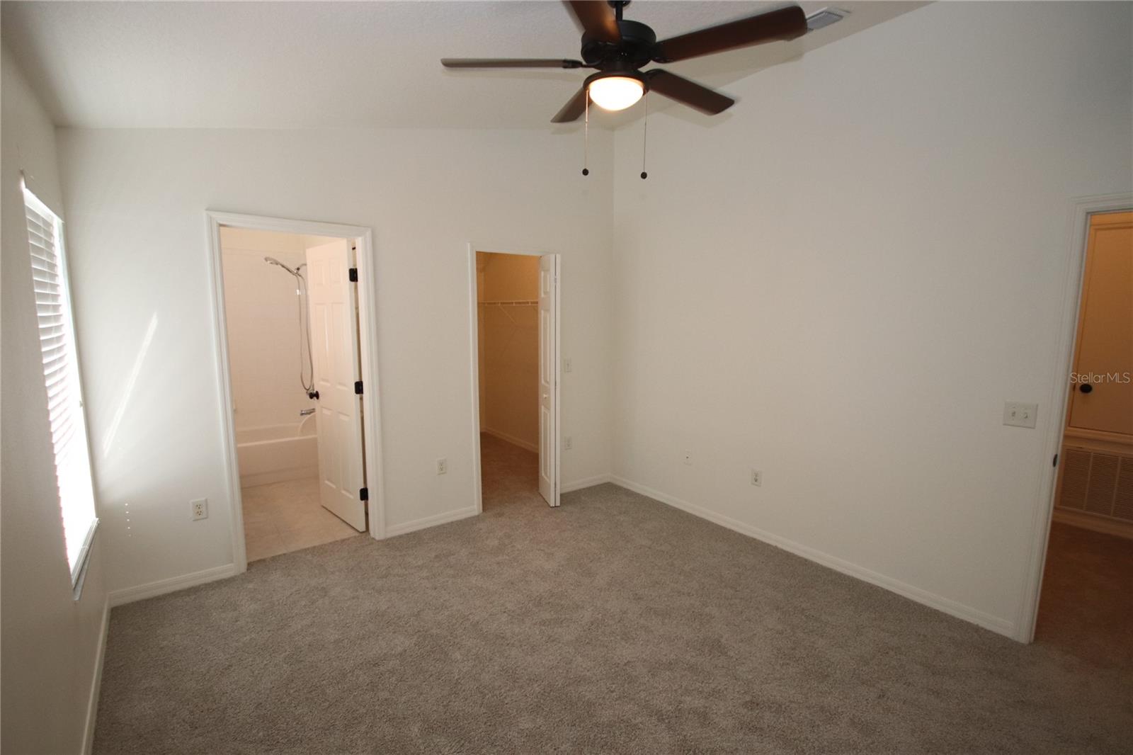 LAKEWOOD RIDGE TWNHMS - Residential Lease