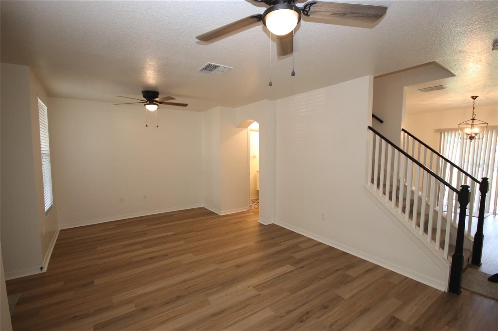 LAKEWOOD RIDGE TWNHMS - Residential Lease