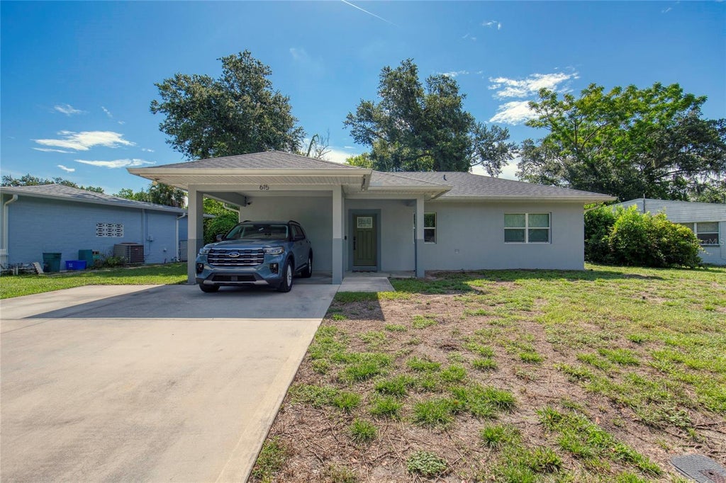 Photo of 615 S Ridgewood Avenue, Ormond Beach, FL 32174 (MLS # V4950011)