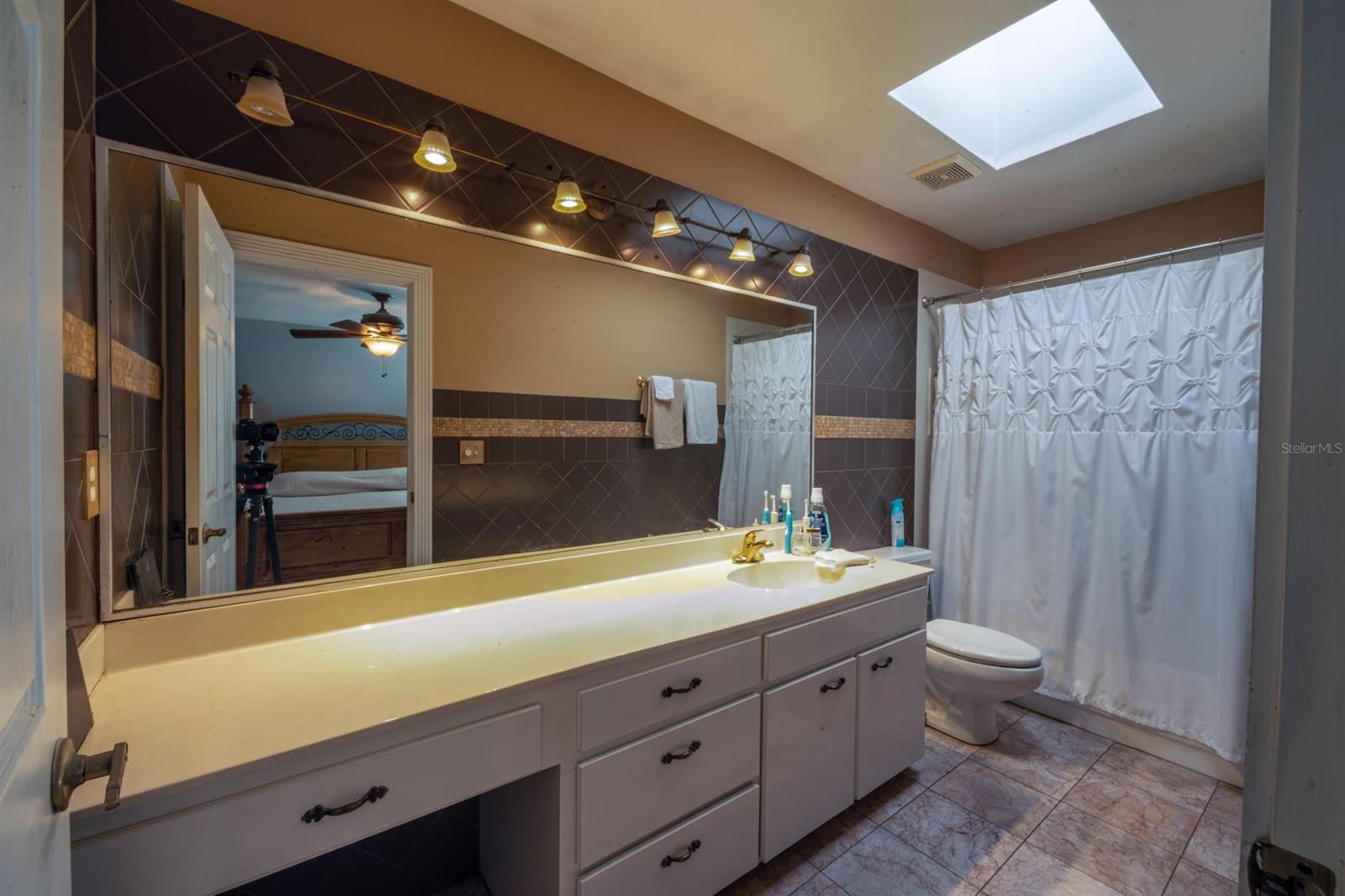 Azalea Pointe - Residential