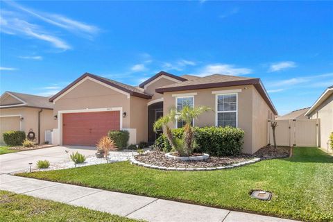 A home in WINTER HAVEN