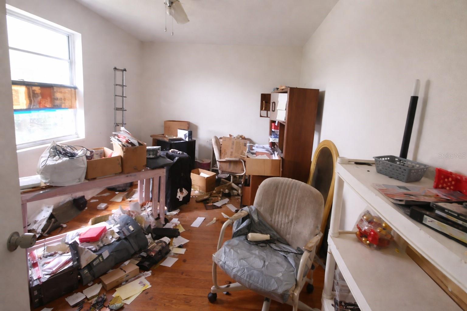 OAKCREST-516 - Residential