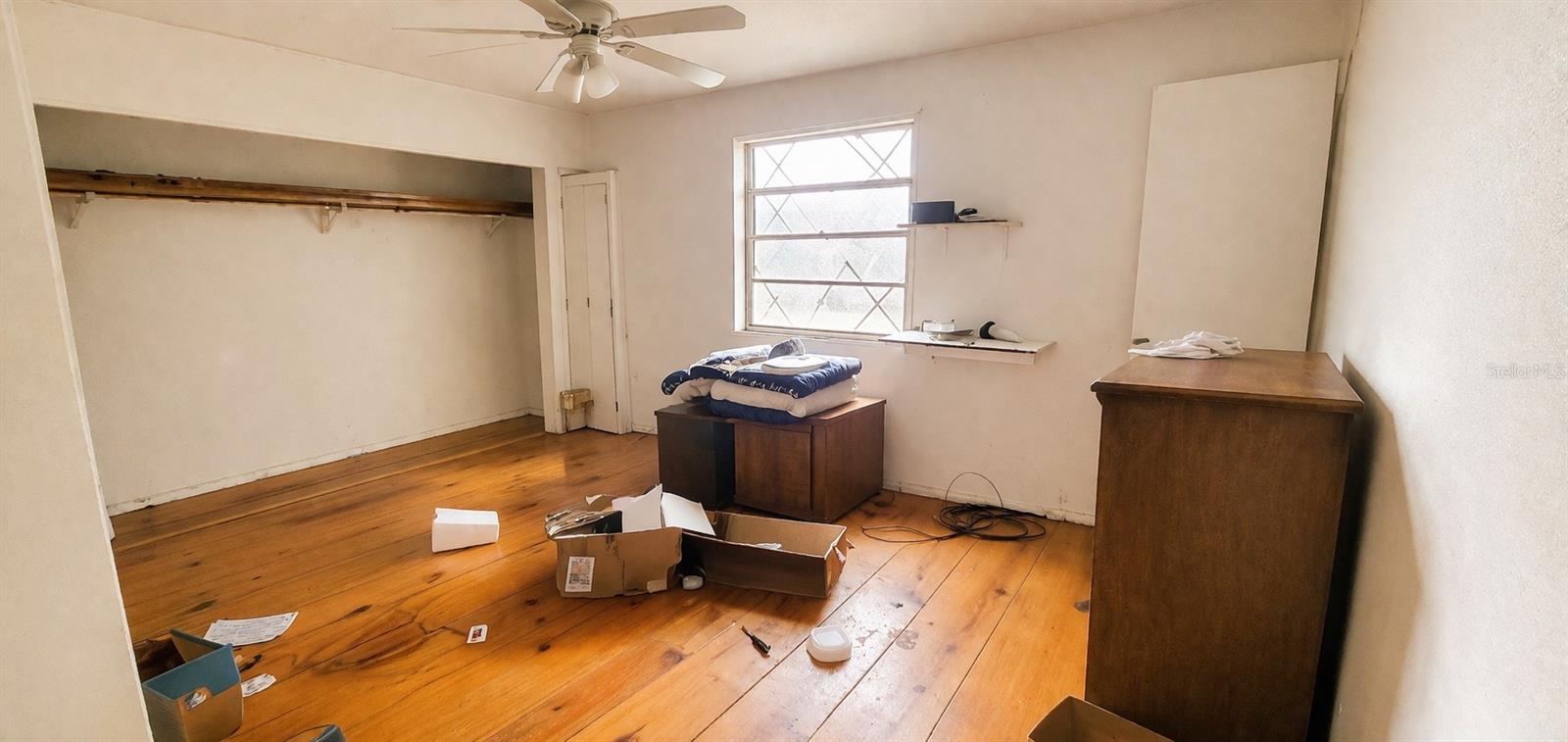 OAKCREST-516 - Residential