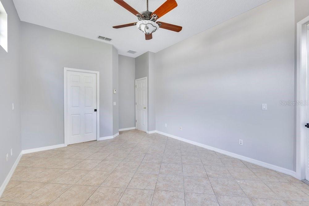 RIVER OAKS 01 CONDO - Residential