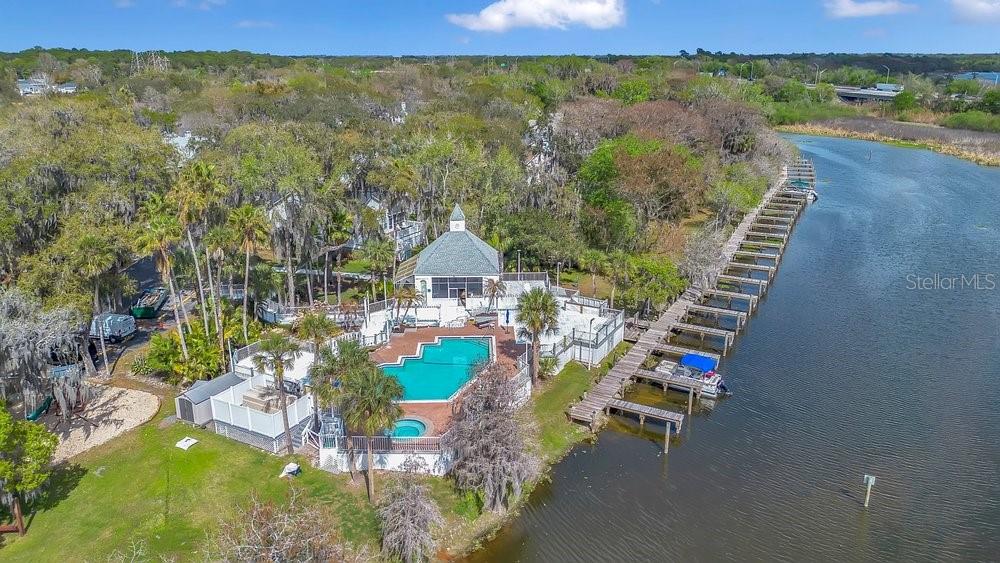 RIVER OAKS 01 CONDO - Residential