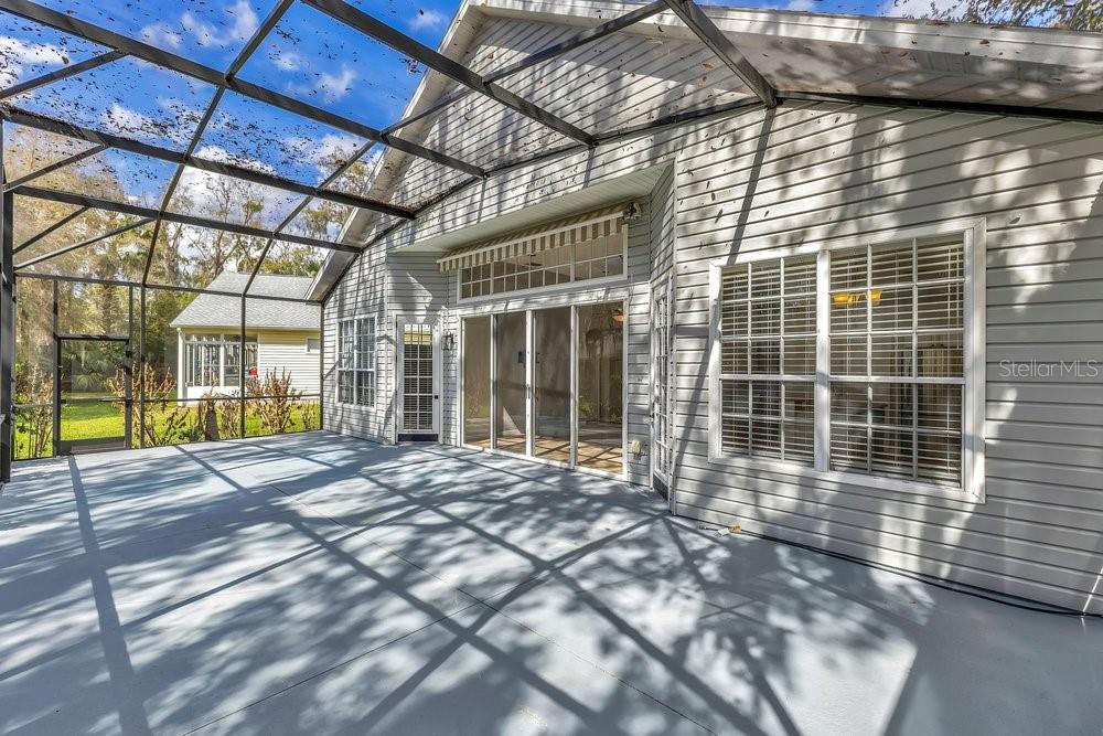 RIVER OAKS 01 CONDO - Residential