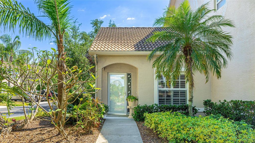 Photo of 6770 Fairway Gardens Drive, Bradenton, FL 34203 (MLS # A4674880)