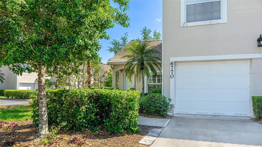 Photo of 6770 Fairway Gardens Drive, Bradenton, FL 34203 (MLS # A4674880)